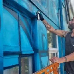 Do you have a passion for street art?
Positive news with #candokiwis 
Get Up street art festival returns to New Plymouth. The centre of New Plymouth has been taken over by street artists, musicians, and a whole lot of spray paint this week. The Get U