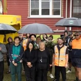 Do you have a passion for community?
Positive news with #candokiwis 
Waikato community rallies to gift new home to healthcare worker after house fire. A Waikato community is rallying behind a Māori health worker who lost her home in a fire, with whān
