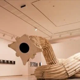 Do you have a passion for art?
Positive news with #candokiwis 
Chinese art exhibition reflects transformative modern times. Hundreds visited Auckland Art Gallery over the weekend to view more than 60 works by 42 Chinese artists that included photogra