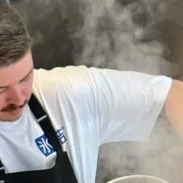 Do you have a passion for the community &amp; food rescuing?
Positive news with #candokiwis 
Rescued food turned into meals for families in need. Hundreds of meals made with rescued food that would otherwise go to waste are being delivered to people 