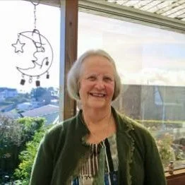 Do you have a passion for Te reo Māori ?
Positive news with #candokiwis 
How learning te reo Māori in her 70's transformed one Pākehā grandmother's view of Aotearoa. "Open your heart." Those are the kupu one Pākehā grandmother hopes will en