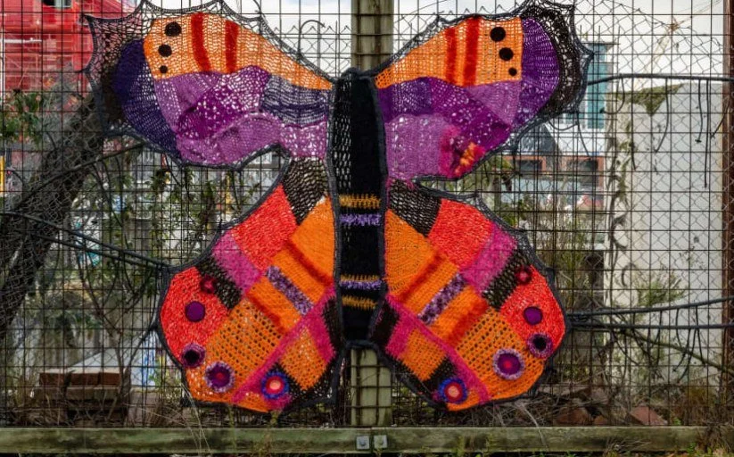 Do you have a passion for art?

Positive news with #candokiwis 

'Yarnarchists' blanket Christchurch for annual yarn bomb festival. Central Christchurch has been blanketed with knitted and crocheted installations as a talented band of 'yarnarchists' 