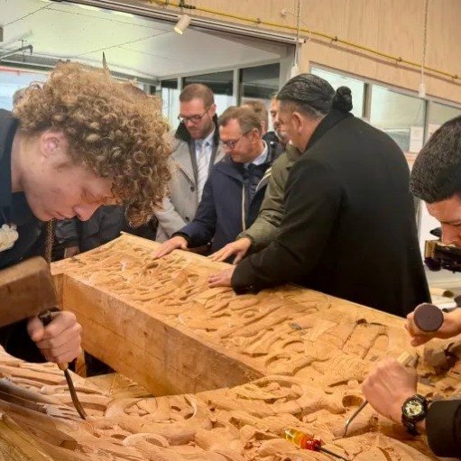 Do you have a passion for culture &amp; history?

Positive news with #candokiwis 

Waka destined for French museum will honour 'courageous feats' of Māori Pioneer Battalion soldiers. For Tiaan Greig, carving a waka for the Carri&egrave;re Wellington 