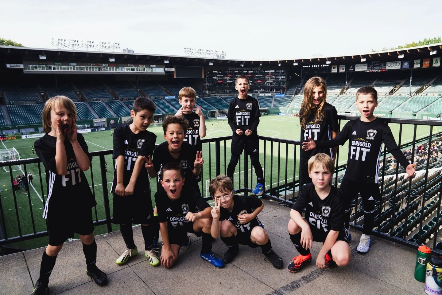 Big smiles, big energy, and big dreams at Providence Park 🖤⚽️ Our NOPO players showed up and showed out for our 3rd Annual Providence Park Day. What a memory!
#NOPOSoccer #PYSA #OYSA #DarigoldNW