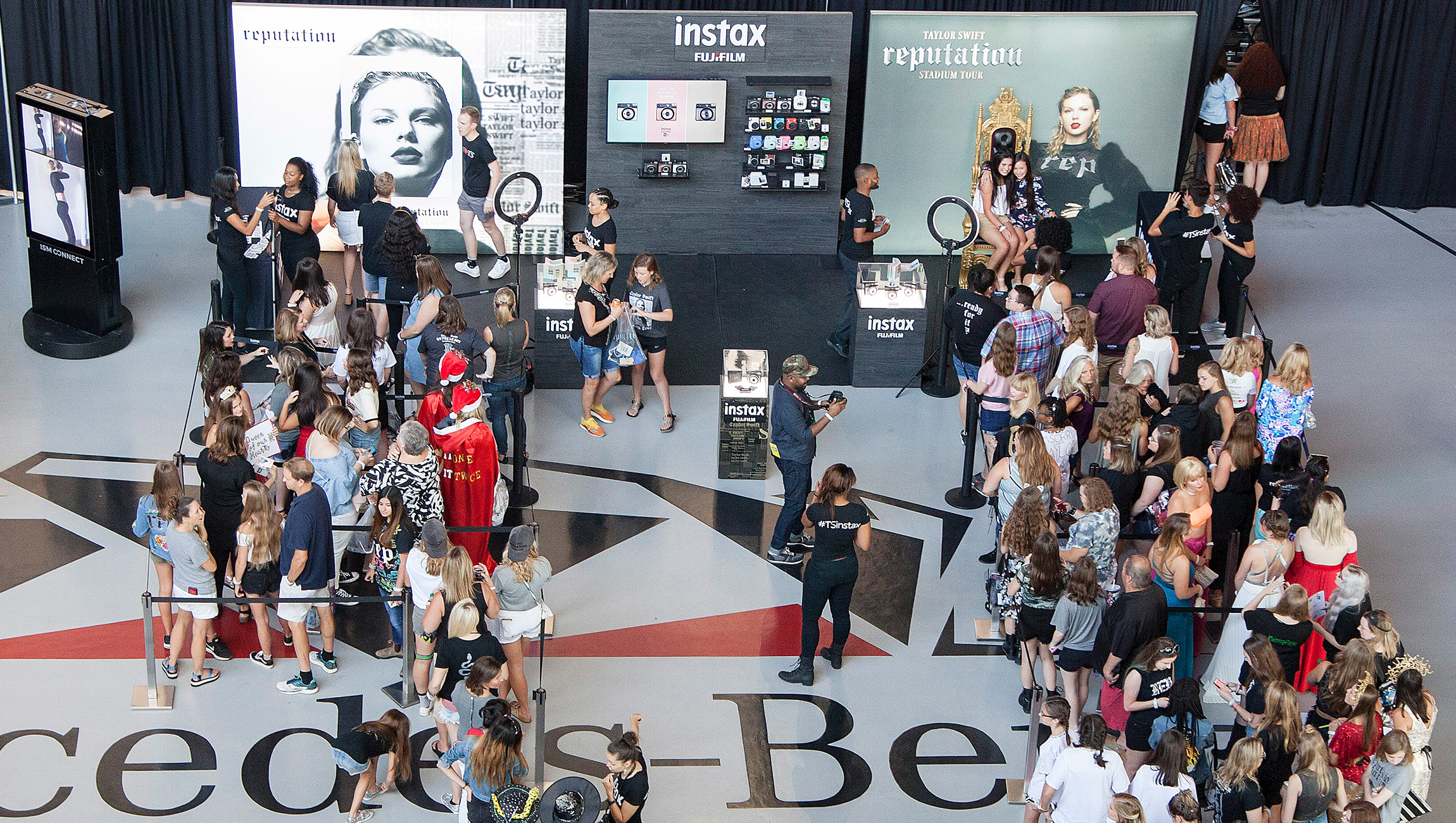 FUJIFILM_Festival_Hero_Lines-1 (1).png