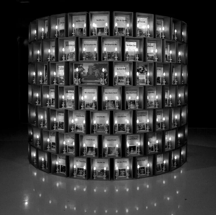 FX Harsono, “Bone Cemetery Monument” (2011), Installation with multiplex wood box, electric light, paper and photographs. Courtesy of the artist.