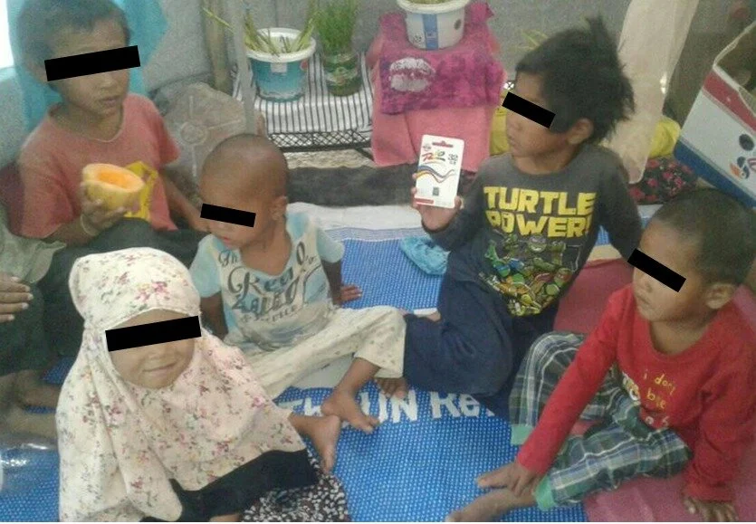 Image via IPAC | Young Indonesian children in an SDF camp, July 2020. Source: Public Facebook post by an Indonesian mother.