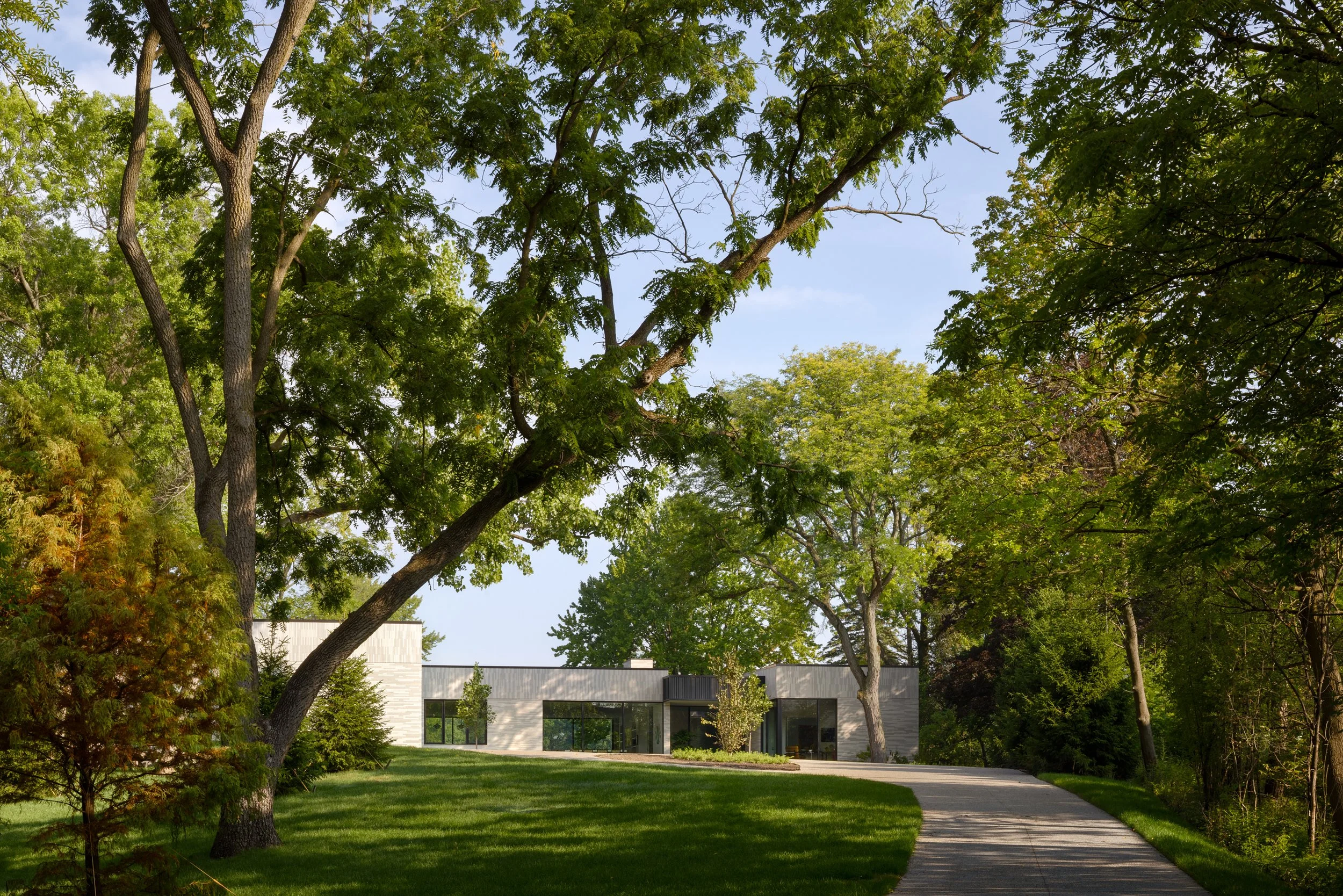 Bluff House – Oakland County, Michigan