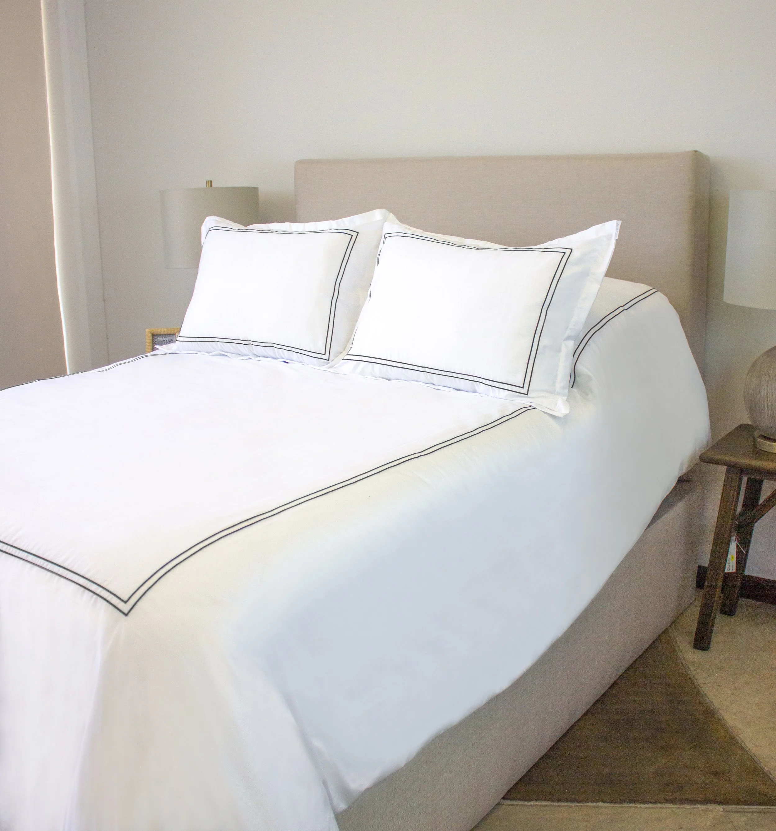 DOBLE FESTON NEGRO - JUEGO DE DUVET 3.jpg (Copy)