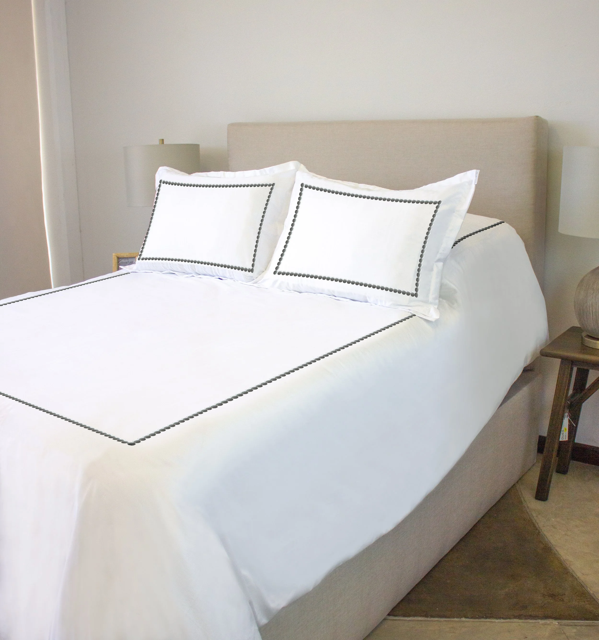 JUEGO DE FUNDAS DUVET BORDADAS CIRCLE PLAT 300 HILOS 100% ALGODÓN