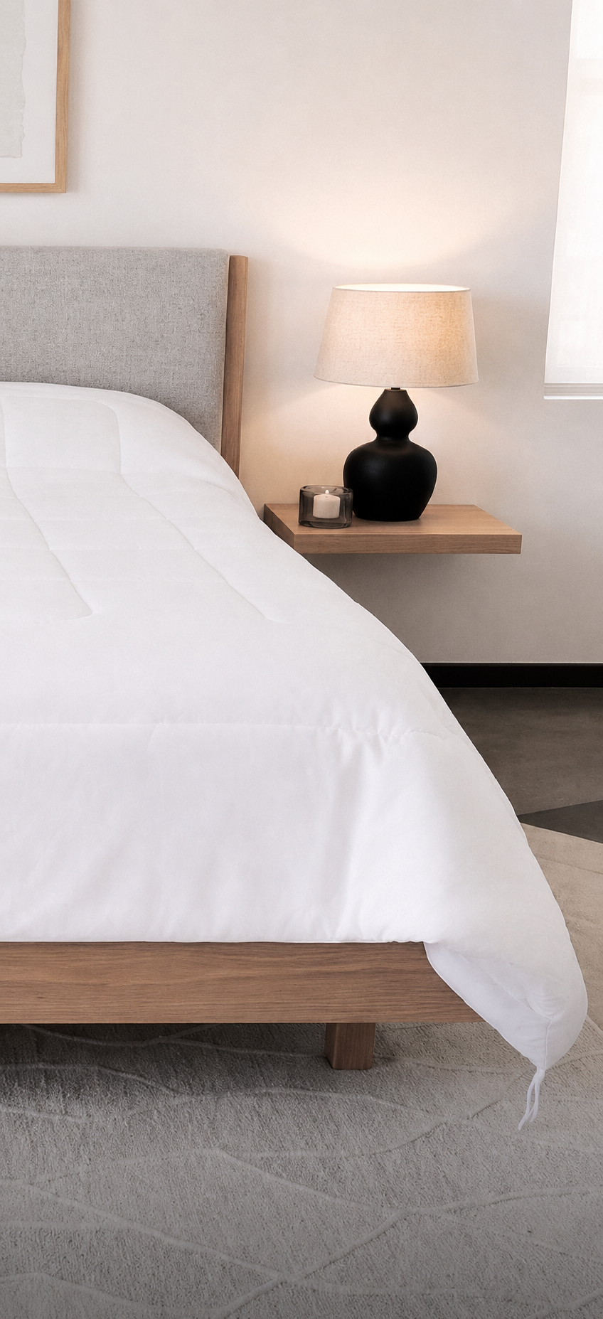 Dormitorio sereno con cama de madera.png