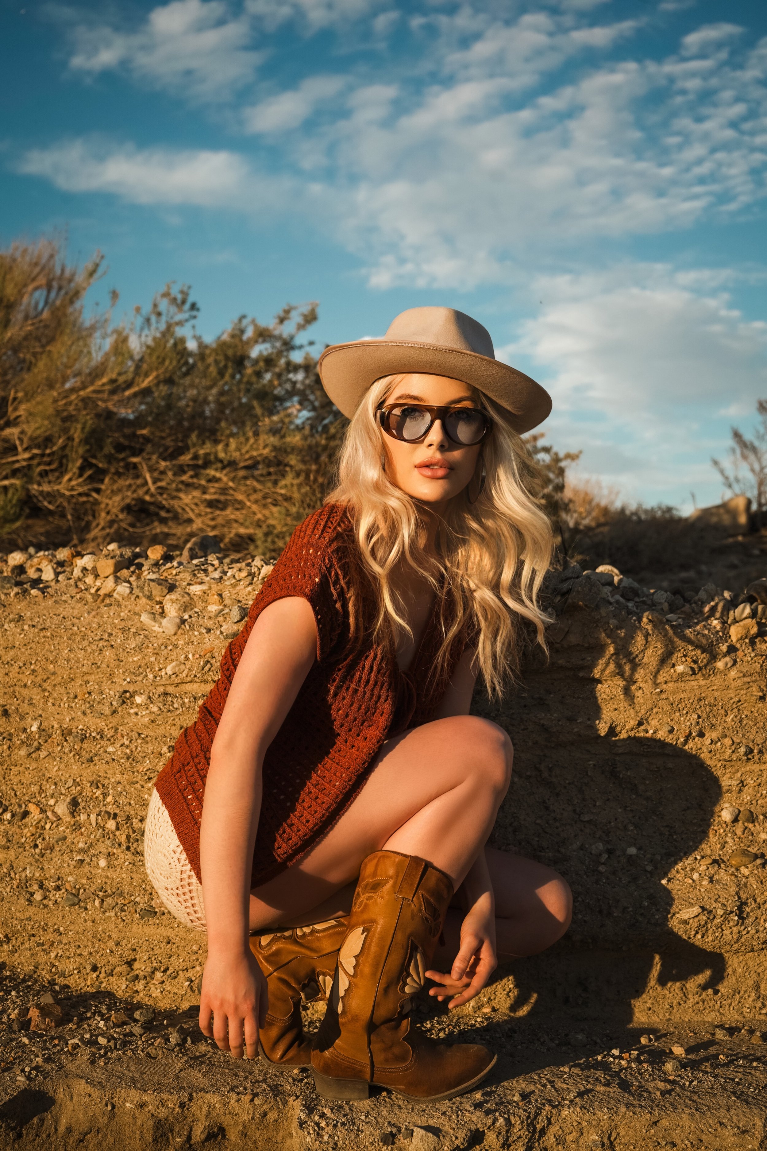 Nesha Torres & Rachel Woznow - Famous Footwear 20.jpeg