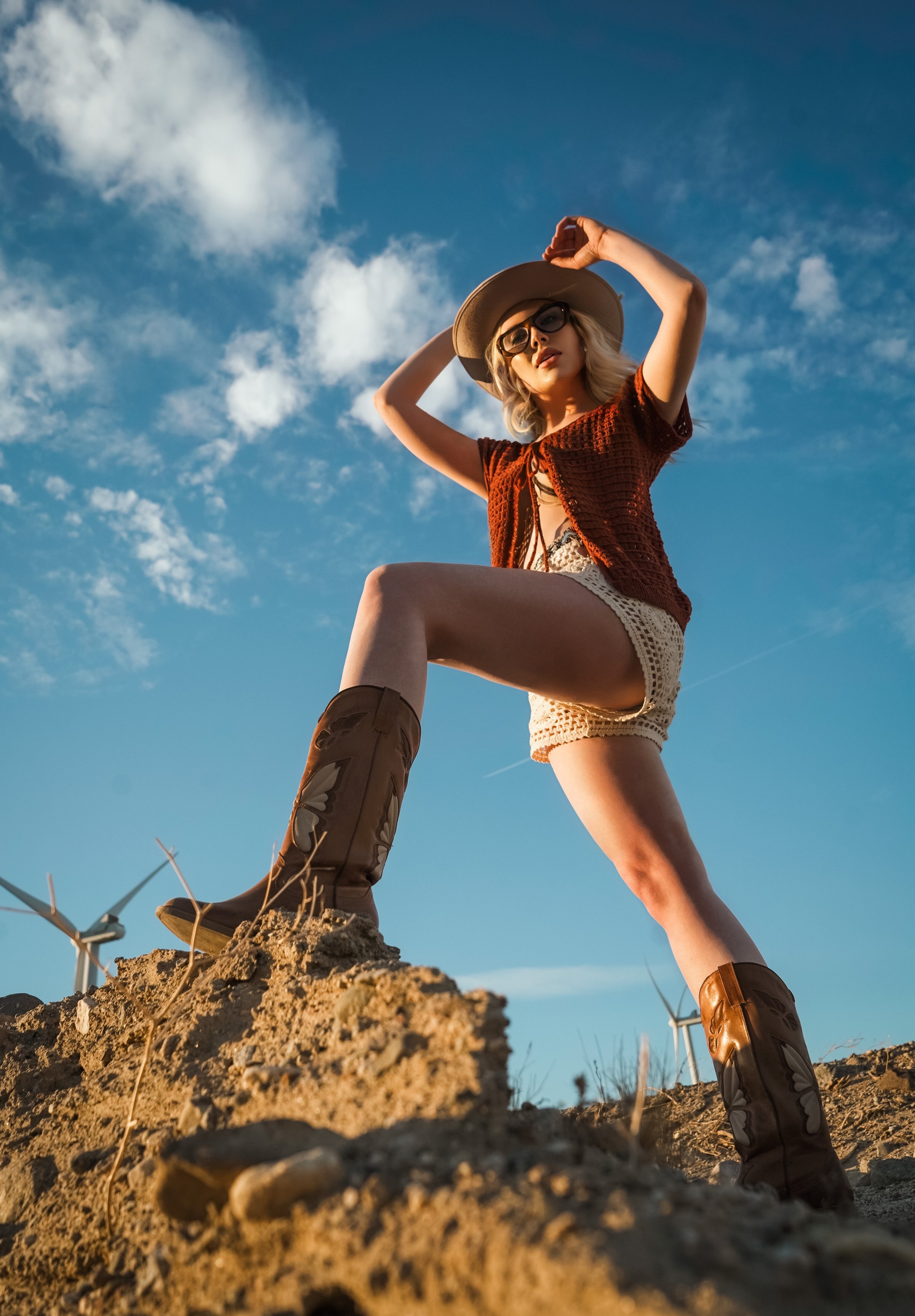 Nesha Torres & Rachel Woznow - Famous Footwear 16.jpeg
