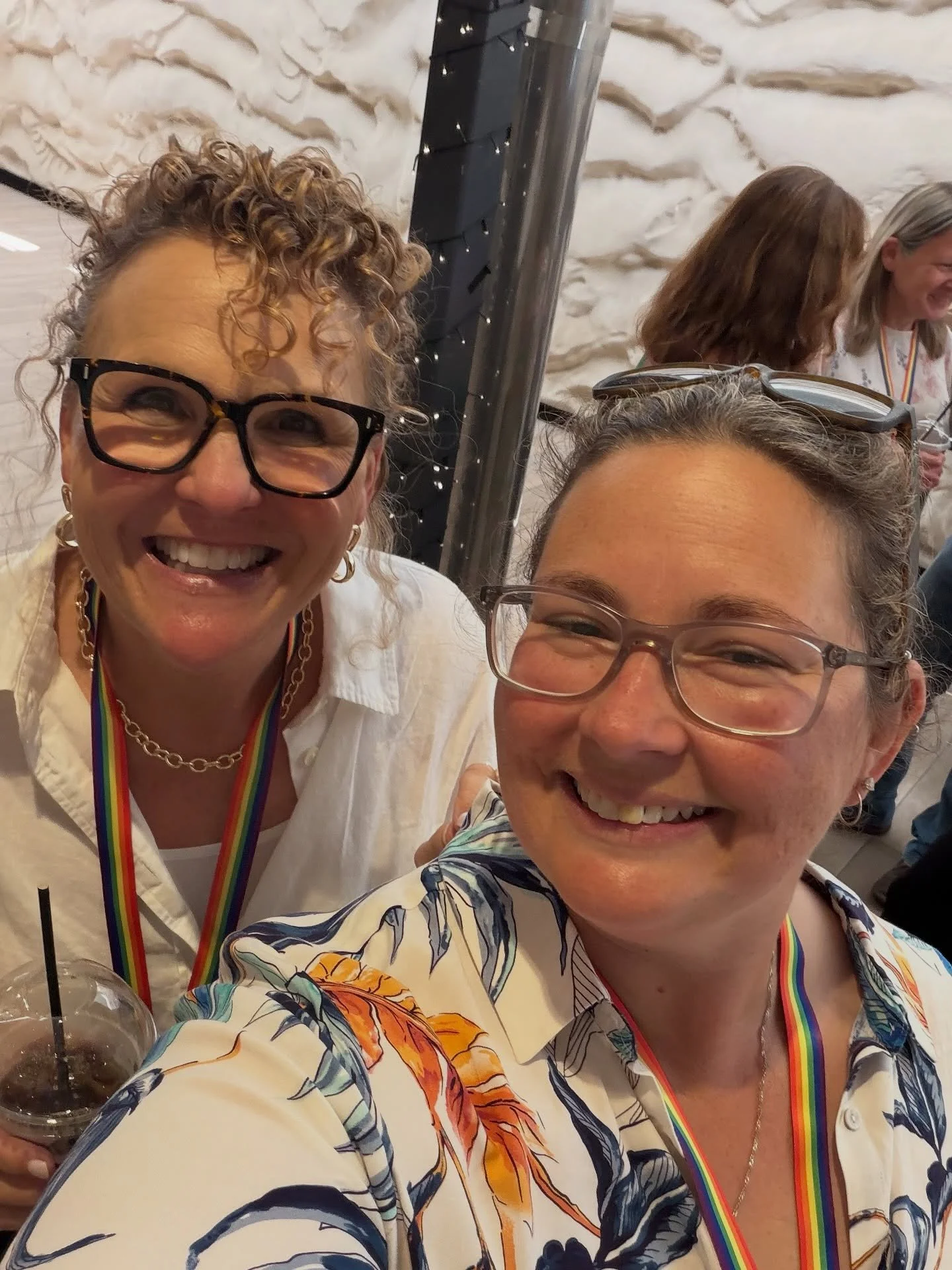 Got the Privilege to meet Kerry from @nicholberrygoldens, author of Puppy Brain. Her presentation was jam packed on &ldquo;Building an Ethical Breeding Program&rdquo;. It was so lovely to meet her. #goldenretriever #goldenretrievers #ethicalbreeding 