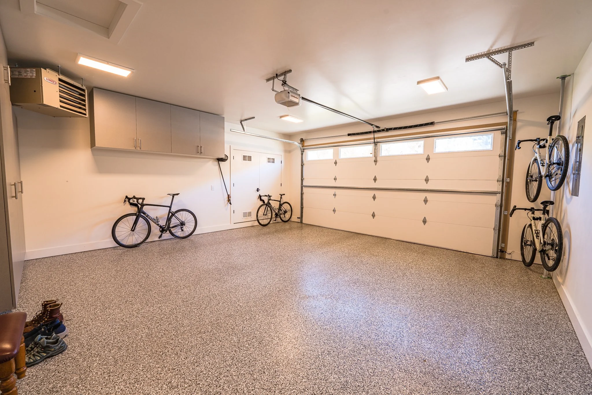 700 N 1st Ave. garage.jpeg