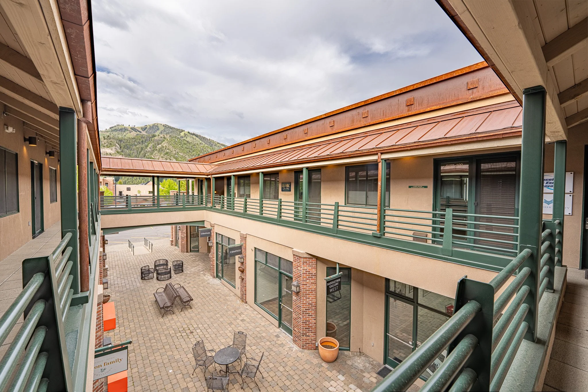 360 N East Ave 10_MLS_Res-1.jpg