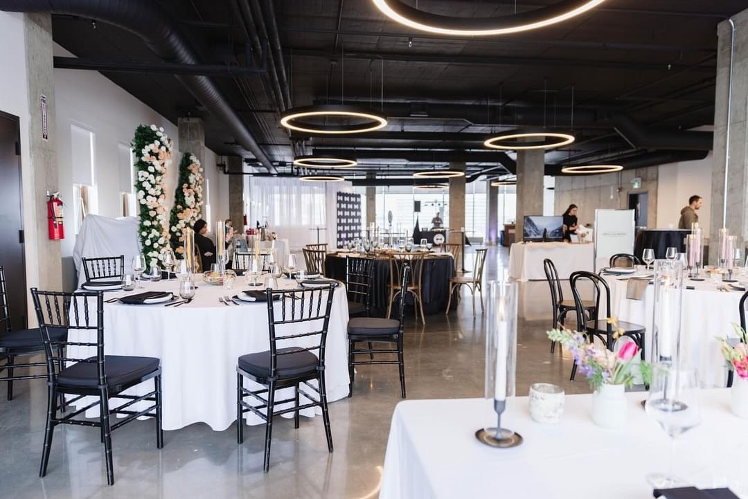 We have the perfect setting and decor for any event!
.
We can provide white floor-length linens, as well as black linens, tables, chairs, and so many vendors that can provide florals, candles and more!
.
.
#yeg #yegevents #yegvenue #brightonevents #e