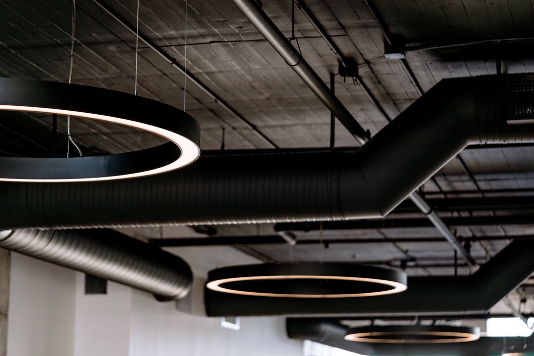 Beautiful, modern, Canadian-made lights are the perfect match for this matte black industrial style ceiling. Set the mood for your special event with our convenient, dimmable lighting.
.
. 
#yeg #yegevents #yegvenue #brightonevents #eventproduction #