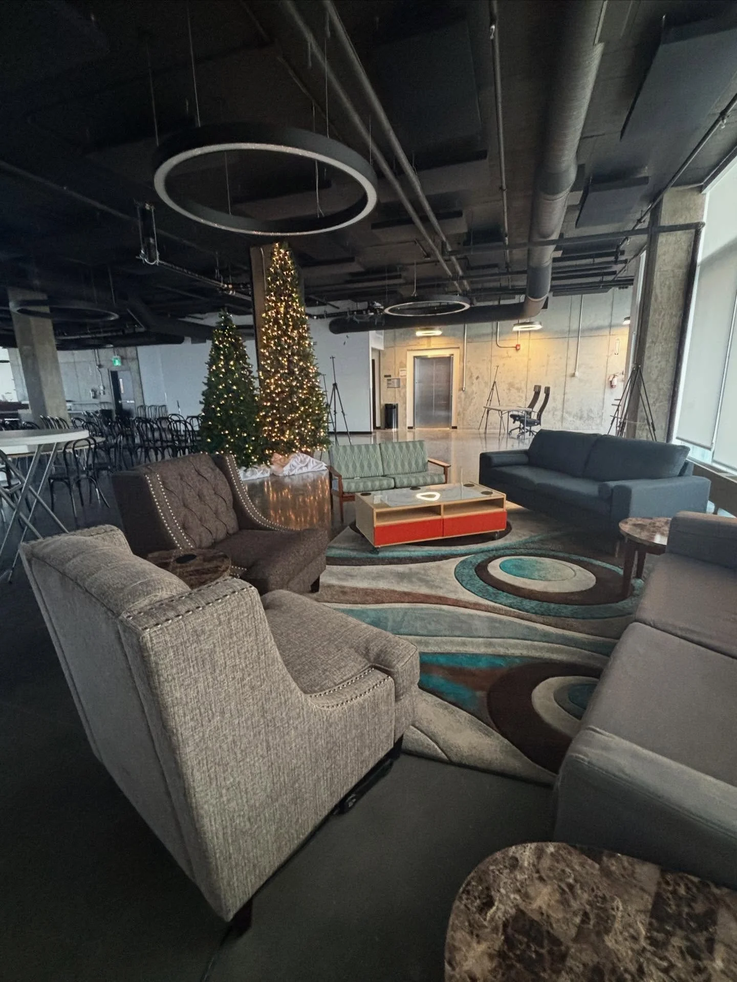 Planning an event? Let us help you set the tone.
Our new soft seating options are perfect for lounges, receptions, pop-ups, and more.
Book with Brighton Block Events Edmonton today!
#YEGEvents #EventRentals #brightonblockyeg
