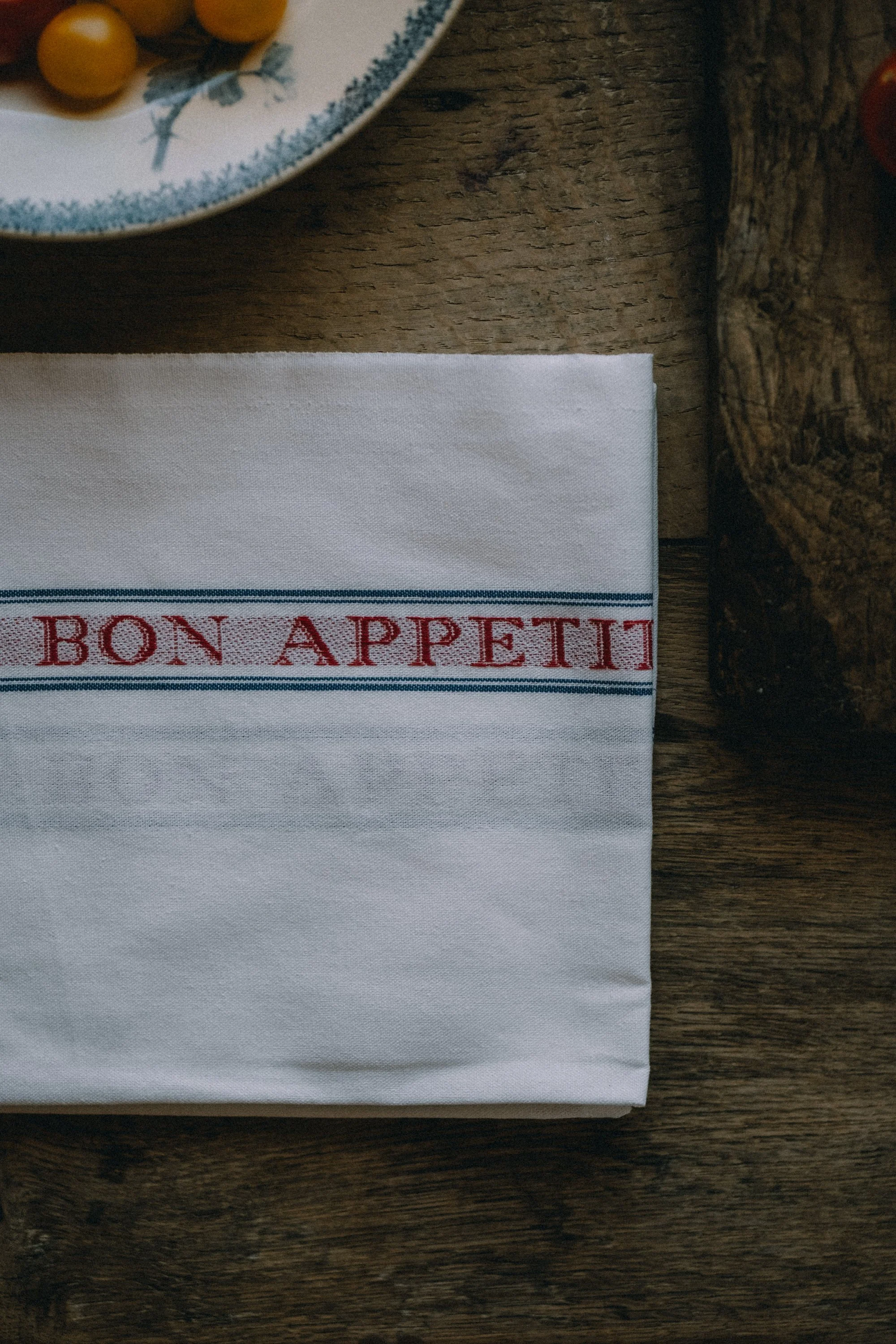 whote torchon -1.jpg