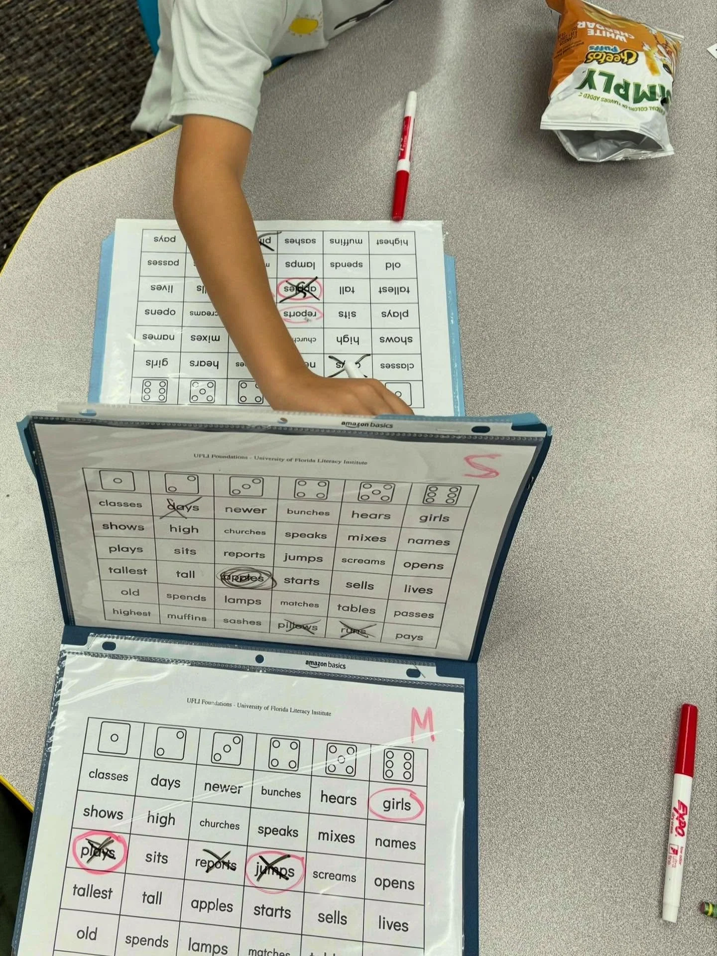 🎲🚢⚓️Battleship Game using 
UFLI Roll and Reads🎲🚢⚓️

A fun way to solidify/review phonics patterns on a word level! Thank you @ufliteracy 

Directions: 
Each student needs 2 copies of the same Roll and Read. Each student circles 4-5 words on the t