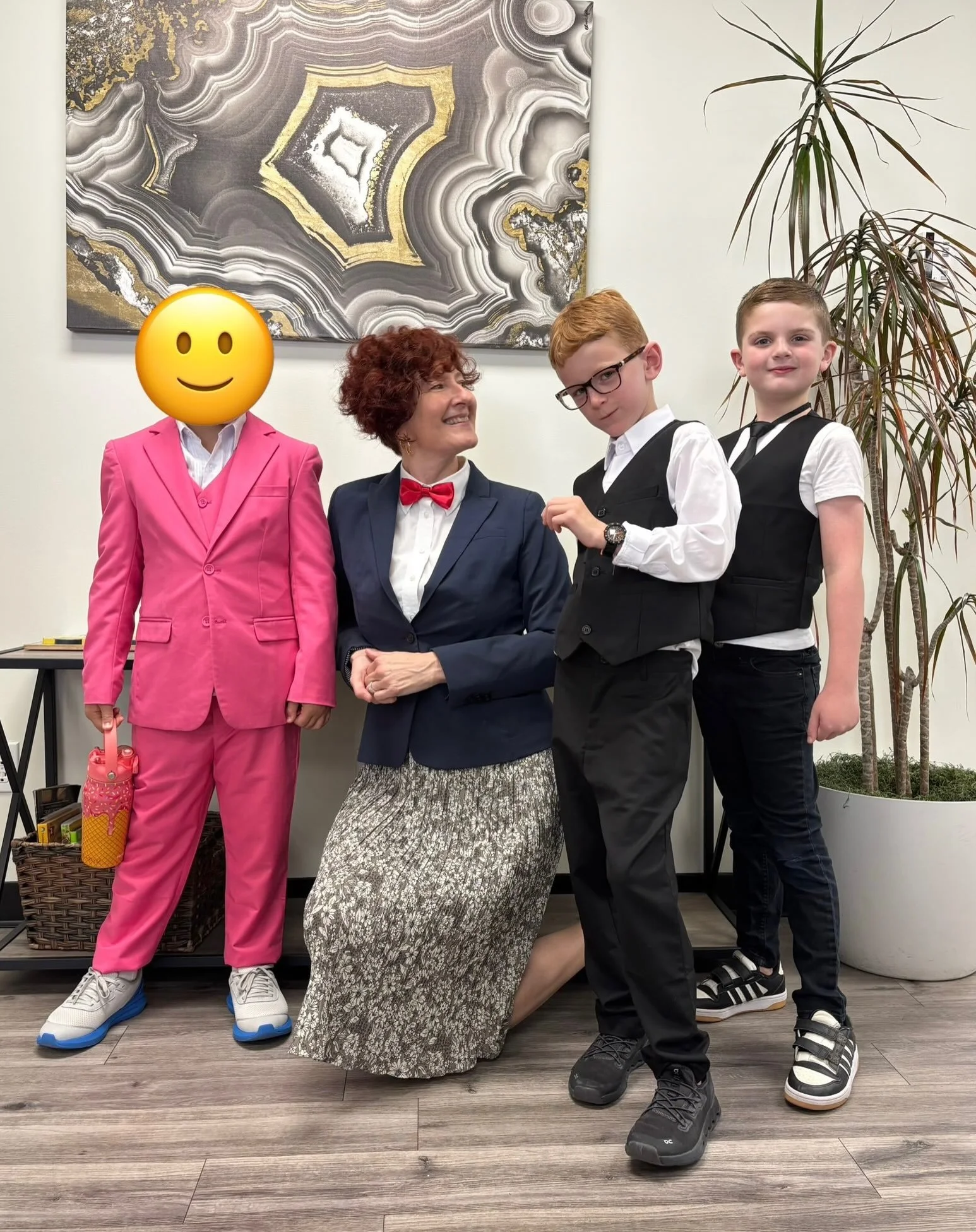 ✨🤩FANCY FRIDAY FUN!!!🤩 ✨

We had a great time dressing up, eating &ldquo;fancy&rdquo; snacks and reading our readers theater play that helped us review the prefixes and suffixes we learned this week. 

Every Friday should be FANCY! 🎀

#ReadingSpec