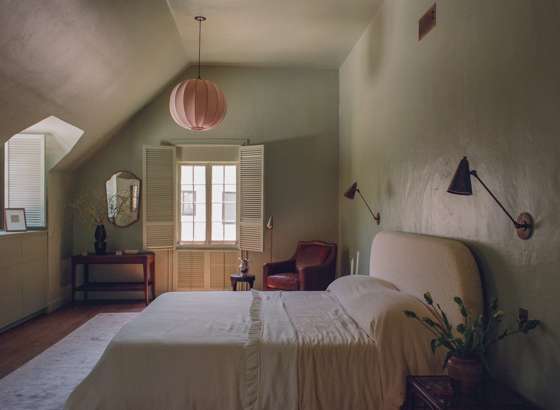 CANYON: Beachwood Canyon