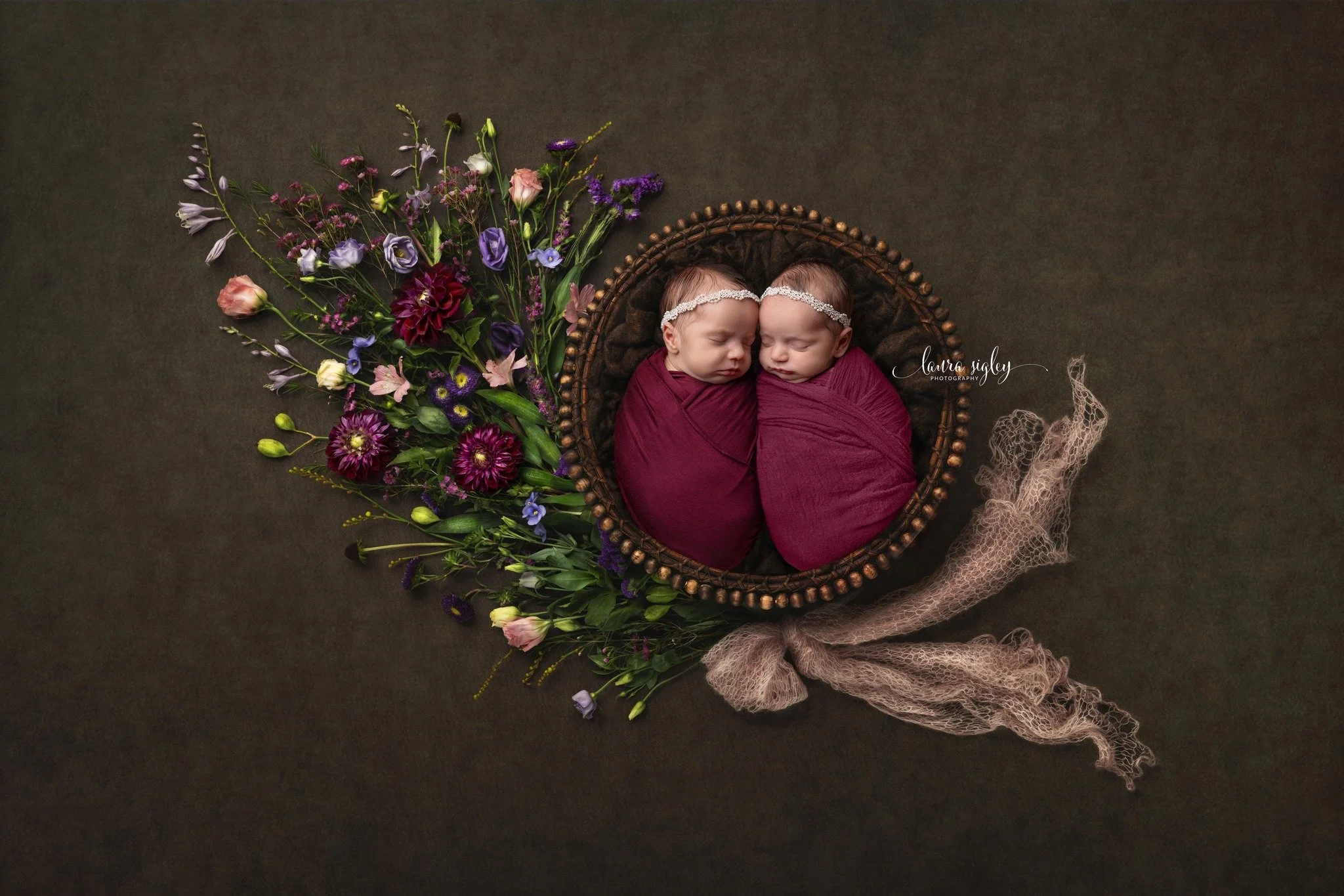 I don't often get newborn twins in the studio, but when I do it's so special.  I am in awe of this momma who birthed two normal sized babies!  They are beautiful.  I have many more photos to share soon.
