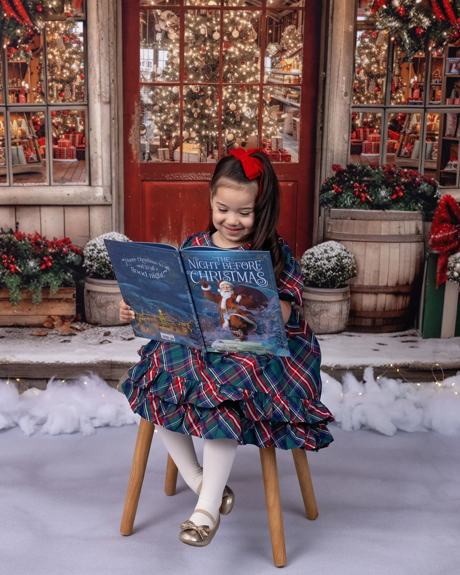 Here is another family I look forward to seeing every year. Oh, the sass and sweetness! 😍