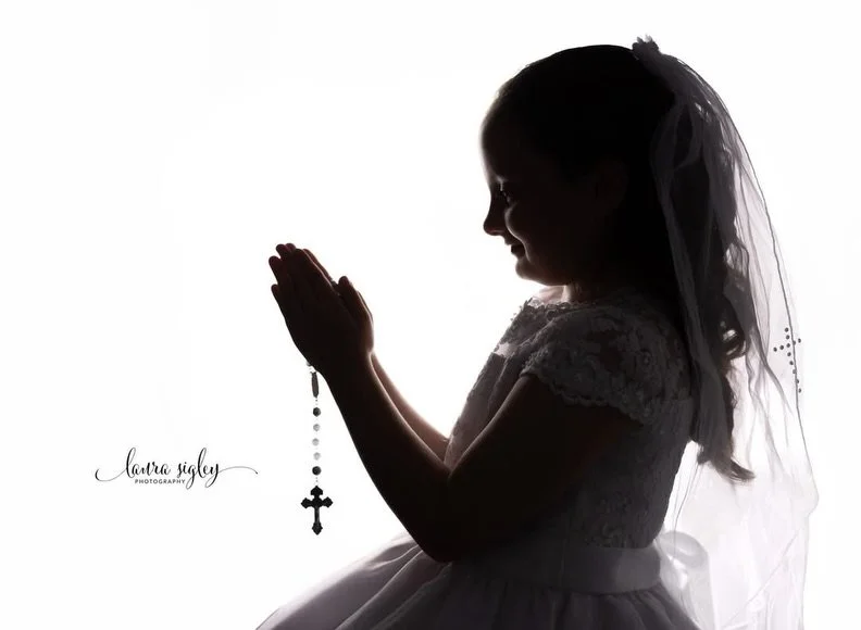 My heart was full to help this sweet girl celebrate her first communion. I first met her when she was 4 months old. 

I know all photographers say this, but watching your babies grow up truly is a joy in my life.

#firstcommunion #firstholycommunion 