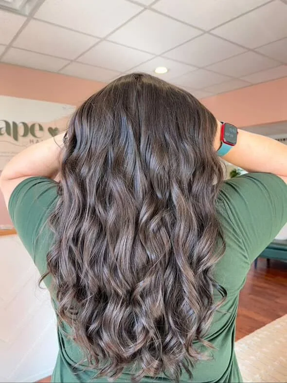 Rich chocolate brown 🍫 

We are in love with this transformation done by @hairbyjuliagrace ! 

#salon #modernsalon #chambersburg #chambersburgpa #haircoloring