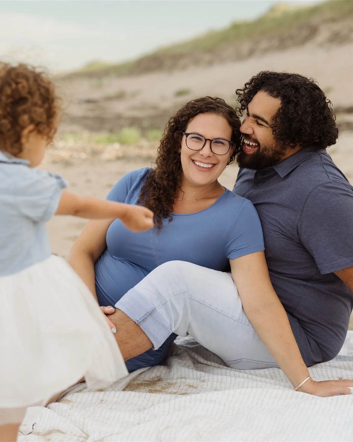 Now loading: family of four 💙

#blinkphotographynh #nhmaternityphotographer #mamaternityphotographer #plaistowphotographer