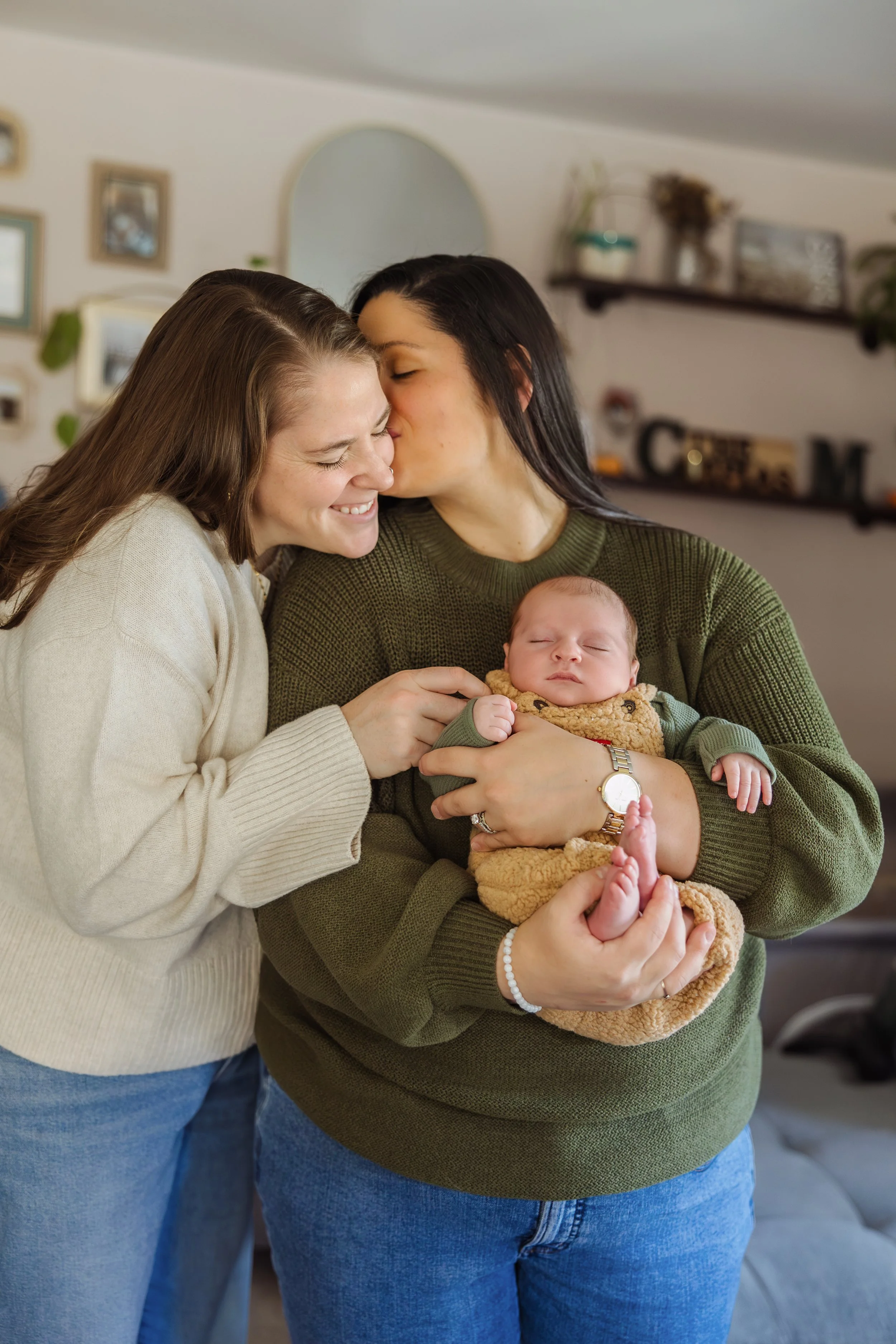 How to Plan Your Newborn Photos When Your Baby Is Due This Summer or Winter