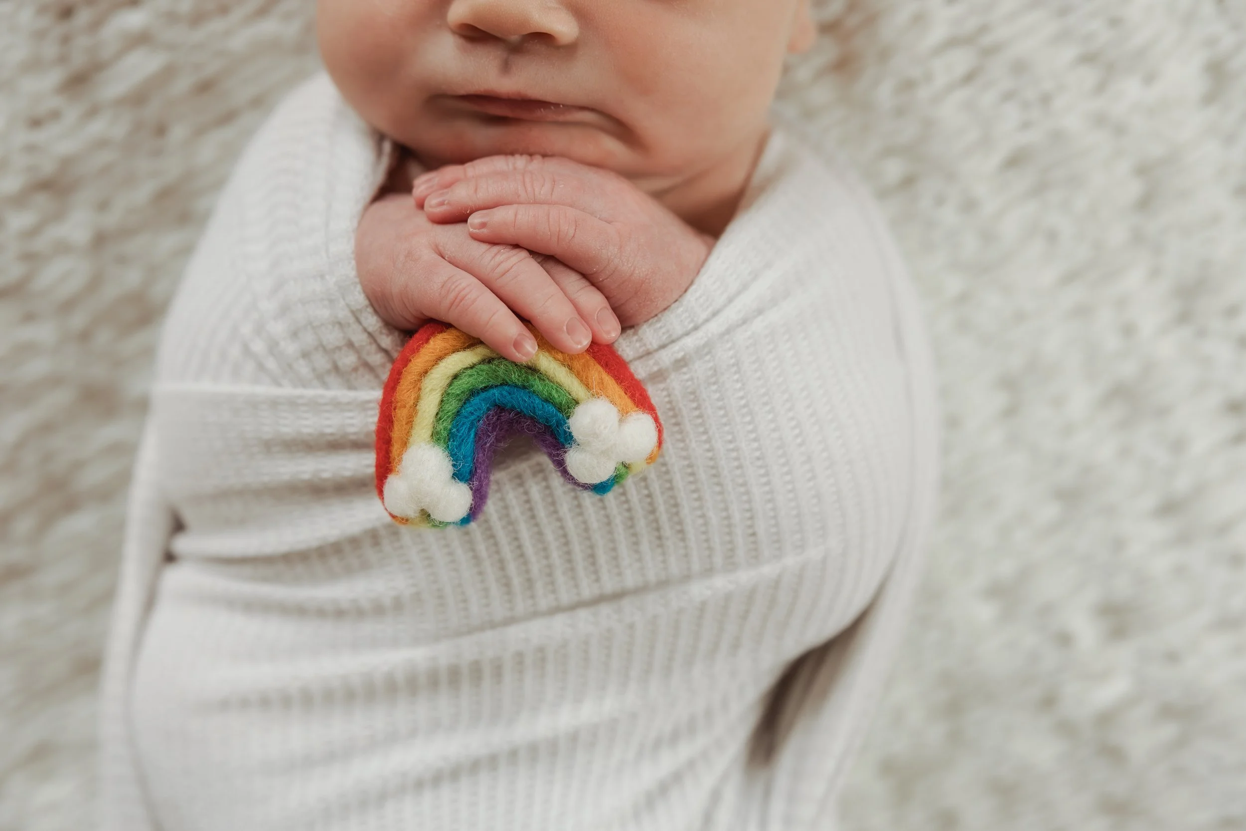 Why Simple Newborn Photos Last Longer Than Themed Ones: A Parent's Investment Guide