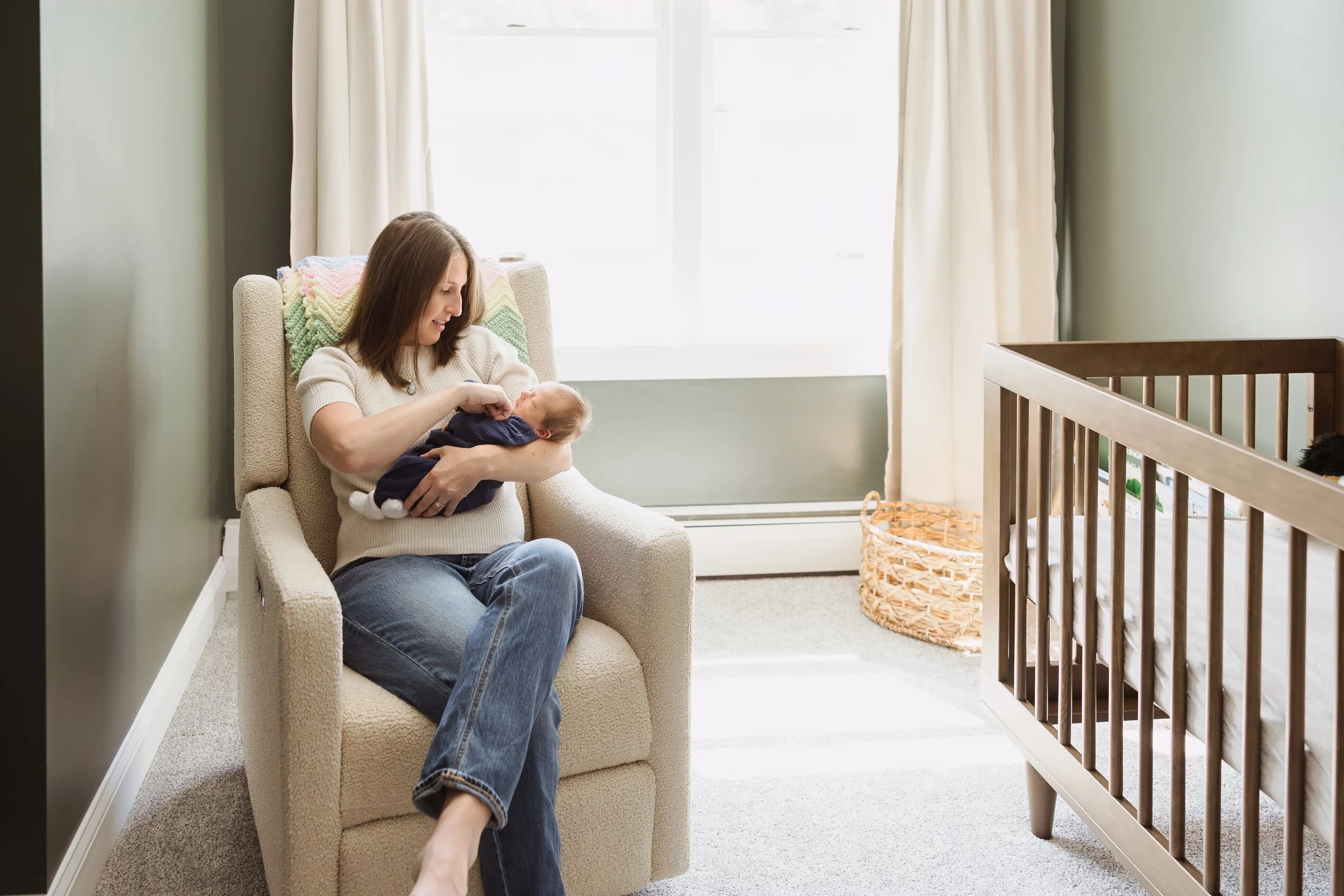 What Actually Helped Real Moms Survive the Newborn Phase (No Fluff, Just Honest Answers)