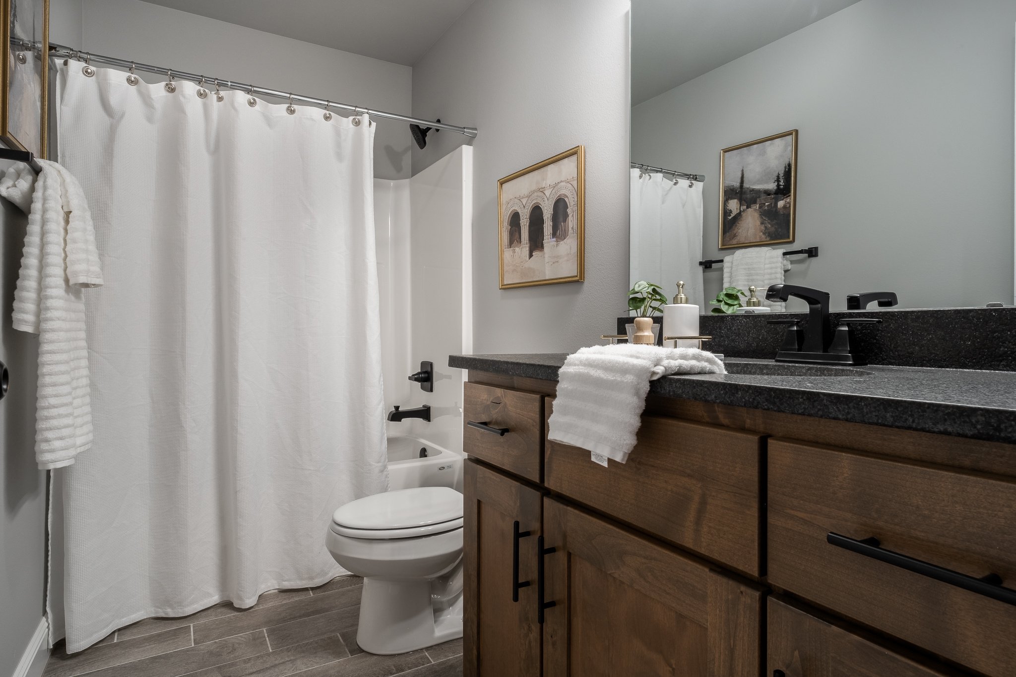 2401 Armstrong Ln-7.jpg