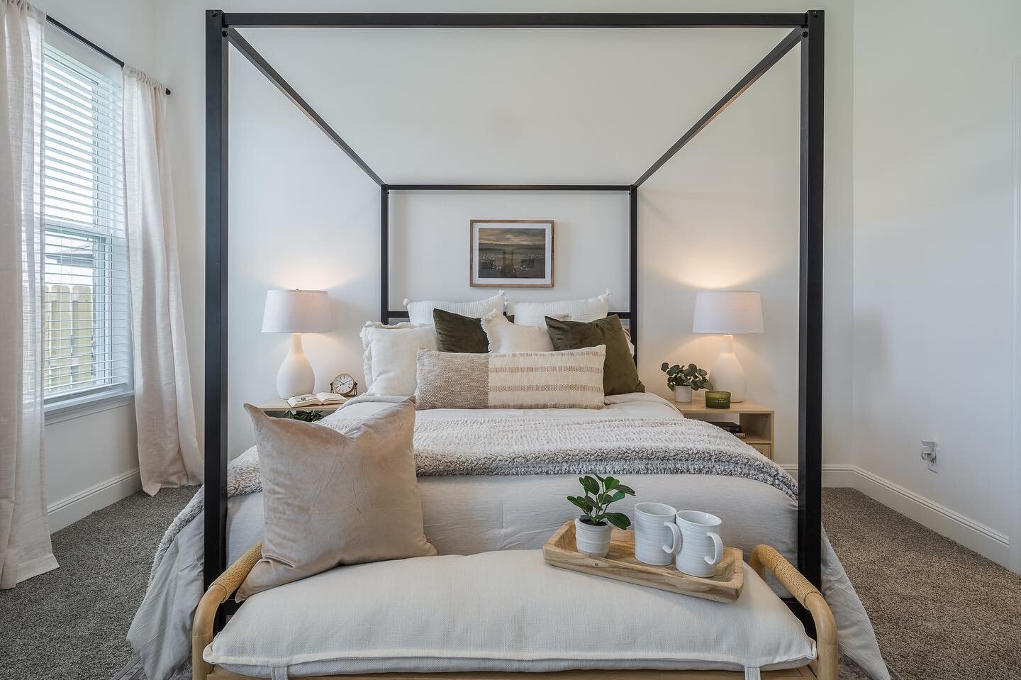 Dreamy. 🌝
No pun intended. 

📷 @atprealestatemedia 

#interiordesign #modelhome #nwa #primarysuite #breakfastinbed