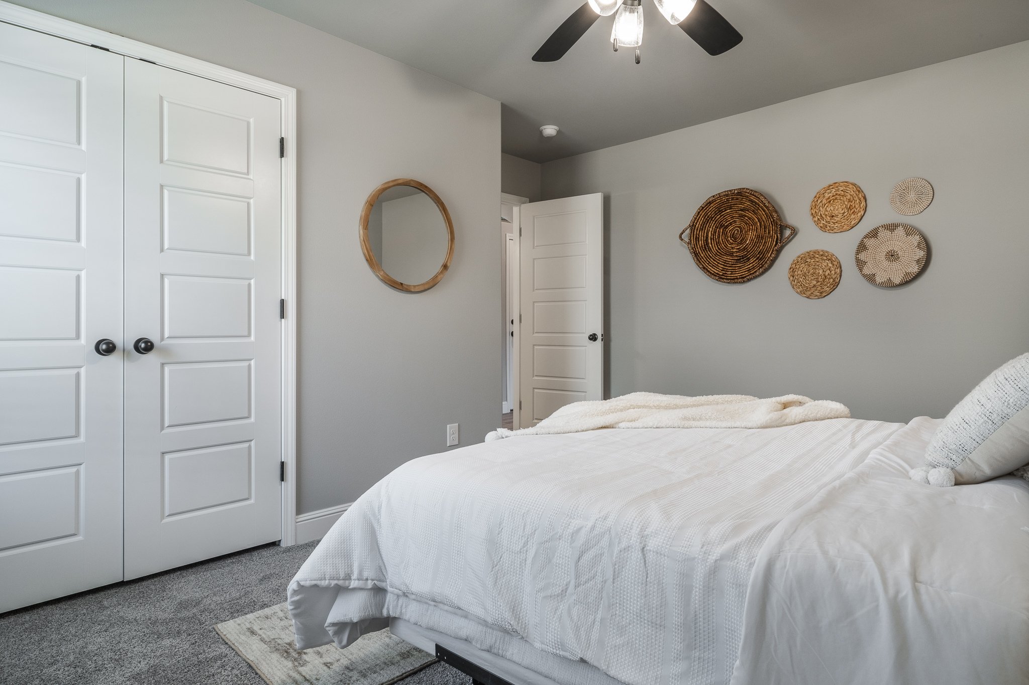 2401 Armstrong Ln-9.jpg