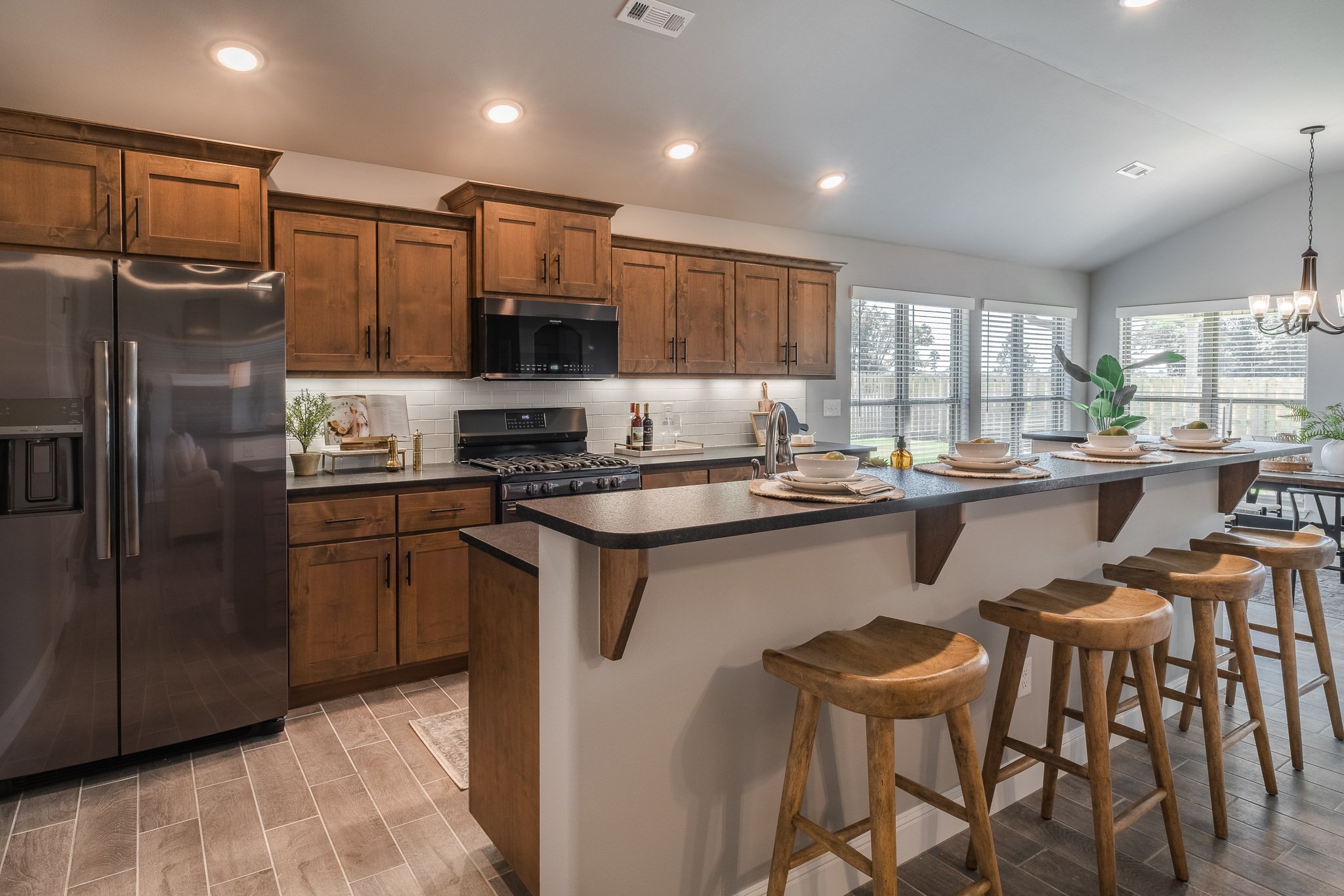2401 Armstrong Ln-15.jpg