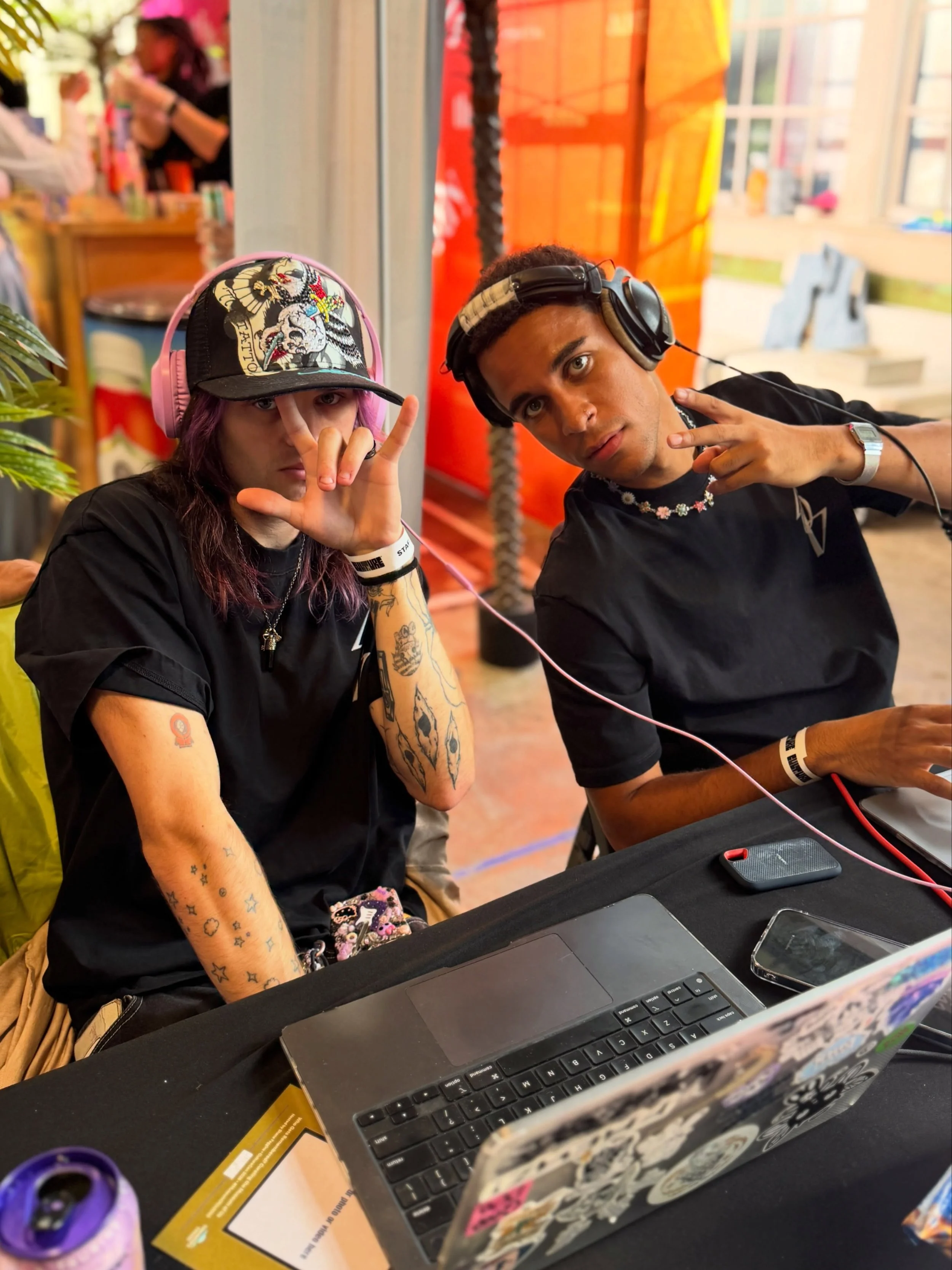Meet 4stro (@4stro.naut) and Ayaka (@ayake.io) from @studio404nyc, the sound engineering duo running the technical side of the Top Barz experience at CultureCon 2026. From the instrumental you pick to the final mix, they&rsquo;ll guide you through yo