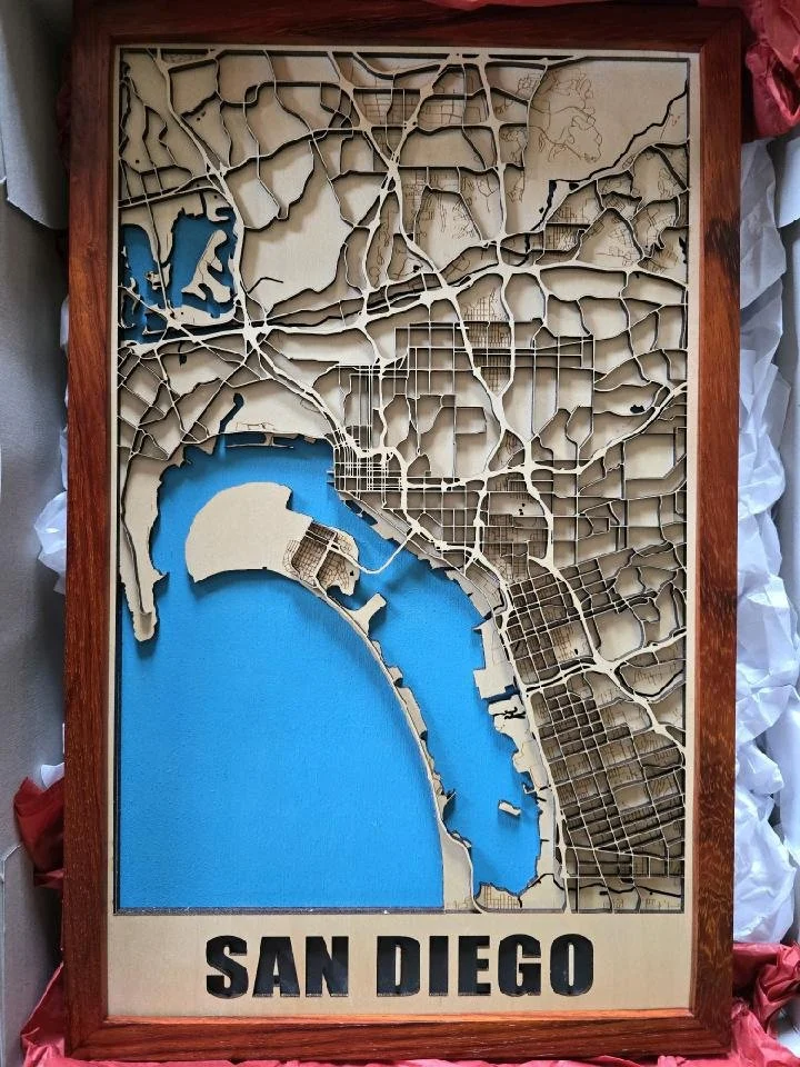 Map with custom frame