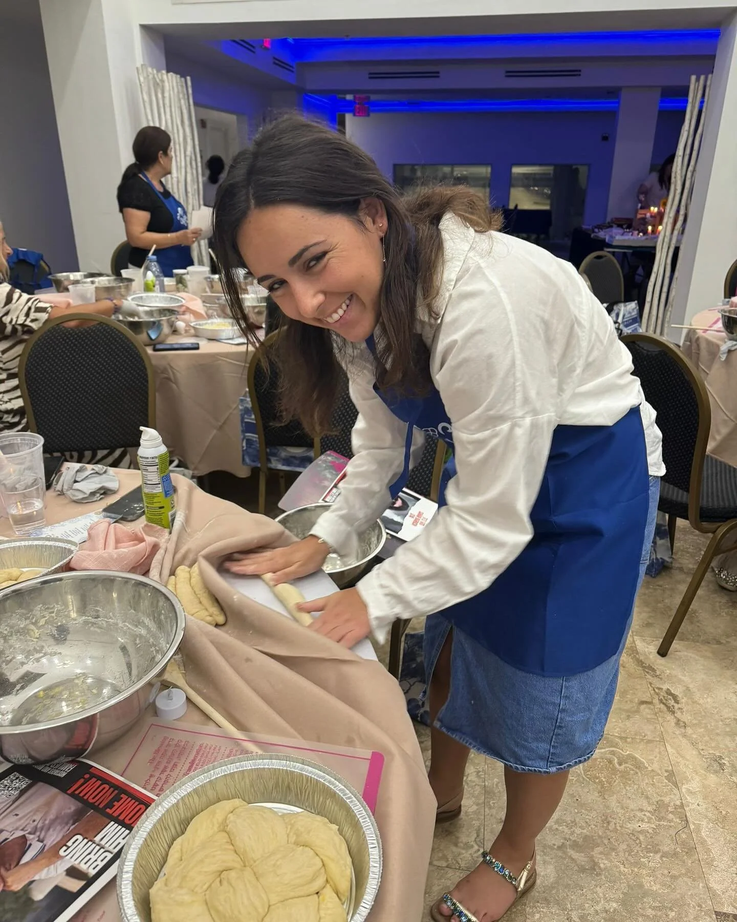 THROW BACK TO LAST WOMENS CIRCLE 🤩

CANT WAIT FOR THIS MONDAY🥳

LAST CHANCE TO SIGN UP 
mbjewish.com/resinmenorah
