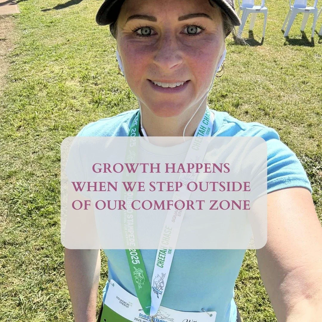 𝗦𝘁𝗲𝗽𝗽𝗶𝗻𝗴 𝗼𝘂𝘁 𝗼𝗳 𝘆𝗼𝘂𝗿 𝗰𝗼𝗺𝗳𝗼𝗿𝘁 𝘇𝗼𝗻𝗲 𝗶𝘀 𝗻𝗲𝘃𝗲𝗿 𝗲𝗮𝘀𝘆&hellip; 𝗯𝘂𝘁 𝗶𝘁&rsquo;𝘀 𝗮𝗹𝘄𝗮𝘆𝘀 𝘄𝗼𝗿𝘁𝗵 𝗶𝘁.💫

Four weeks ago, I said yes to something that felt bigger than me, the 10km Stampede. 

At first, I wa
