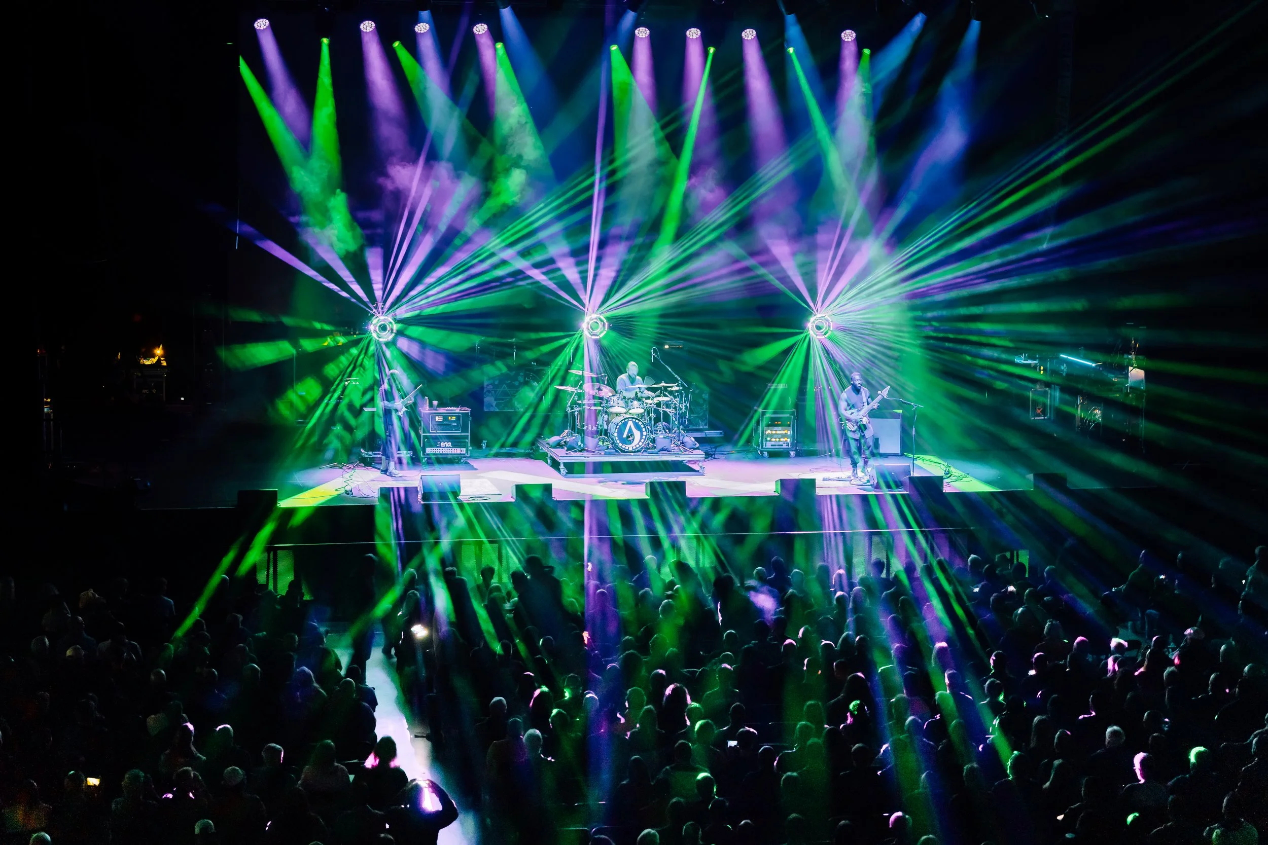 Animals As Leaders Lighting Design Featured by Minuit Une