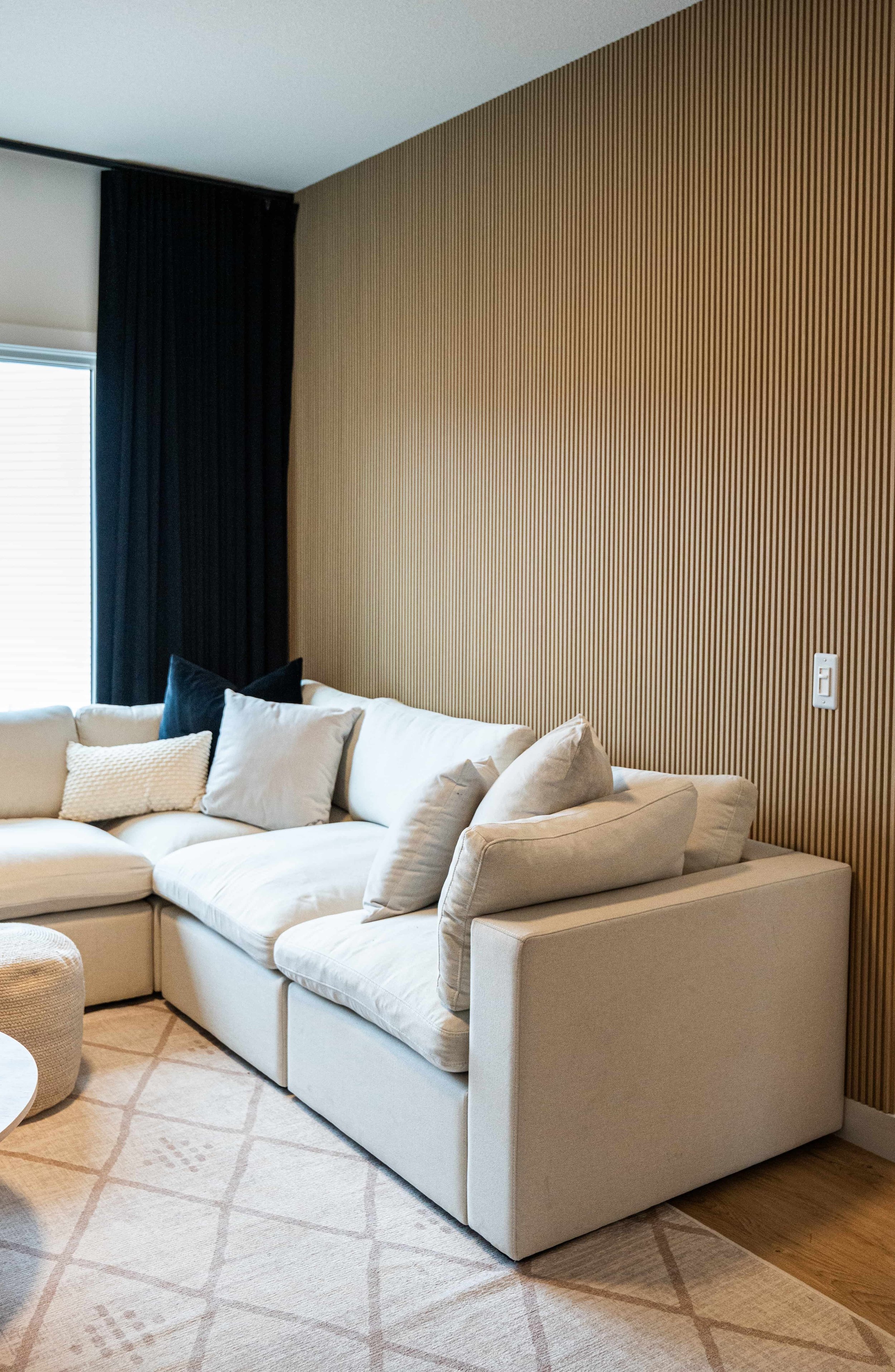 INT130- CalaryTeak_DSC00356.jpg