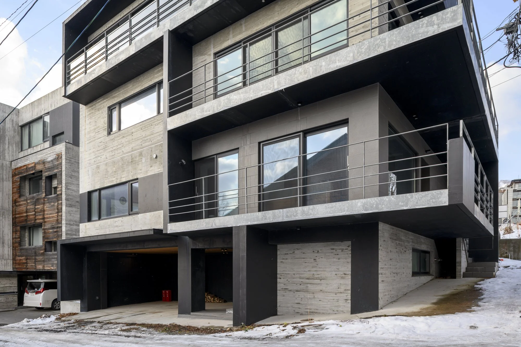 Sekka Sekka 5 Bedroom Chalet_01_Exterior.jpg