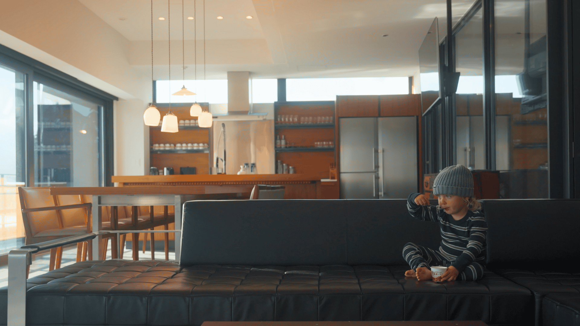 Family Friendly Living Area - Sekka Sekka Chalet - Niseko