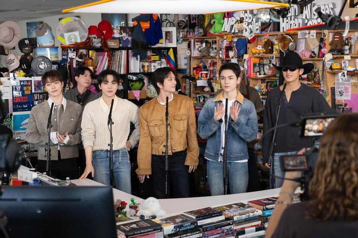 SEVENTEEN GOOVES INTO Historic Tiny Desk SPACE