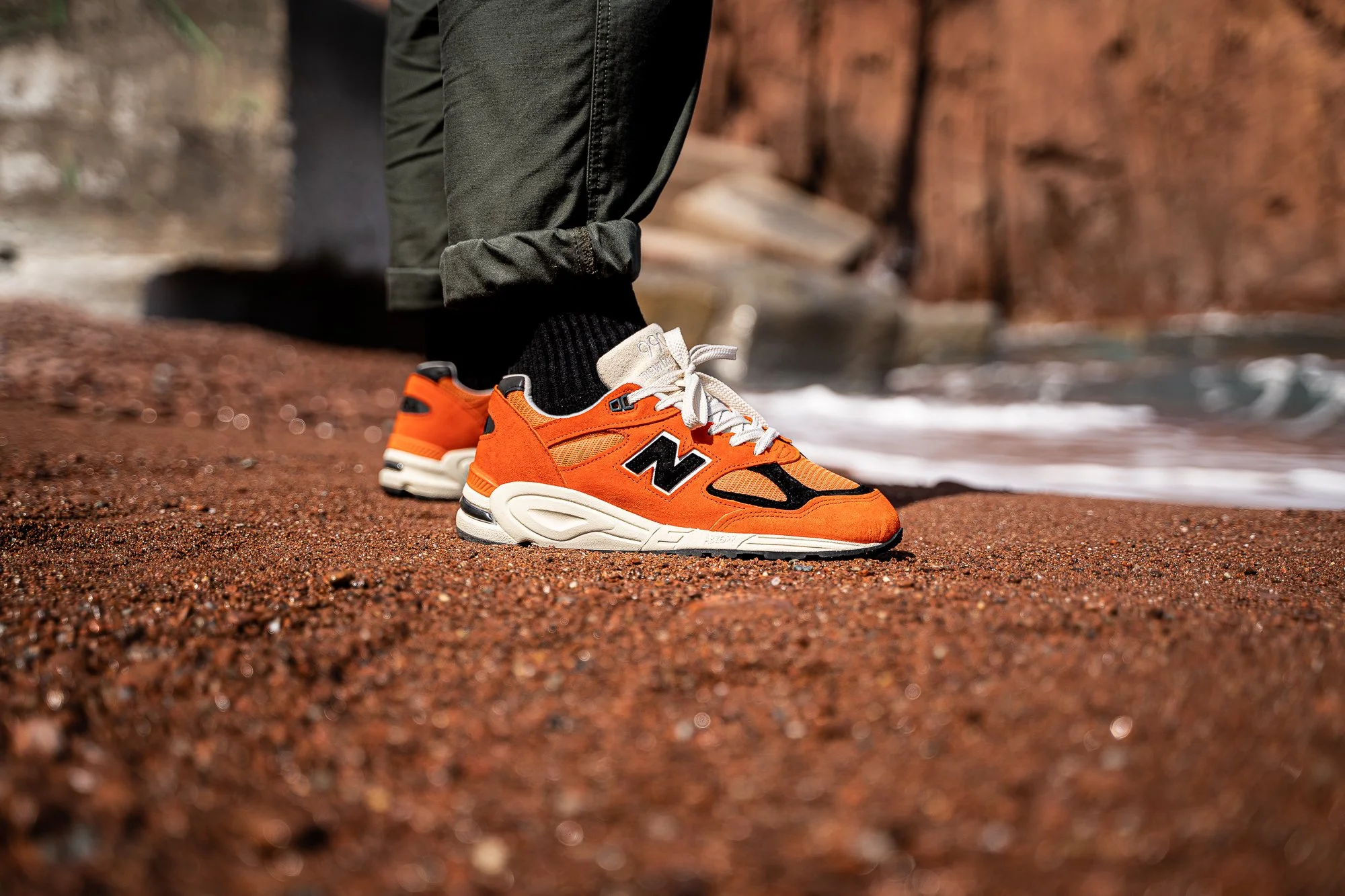 NB 990 V2 Orange.jpg