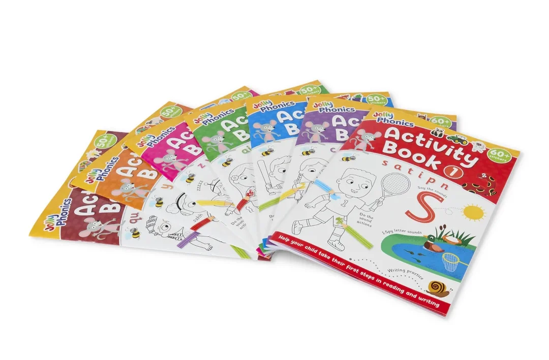 gingerbread-moon-creative- jolly-learning-activity-books-phonics-set.webp